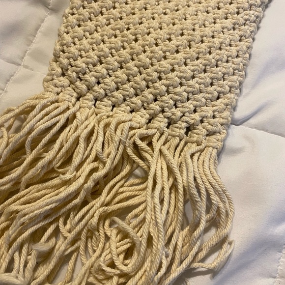 Forever 21 Women’s Knitted Crossbody/Shoulder Bag - Picture 7 of 10